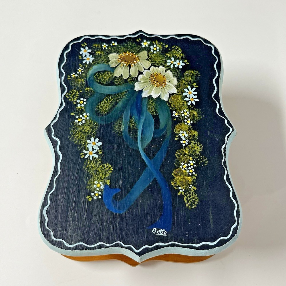Vtg Tole Painted Black Daisy Wood Trinket Box Handmade Artist Signed‎